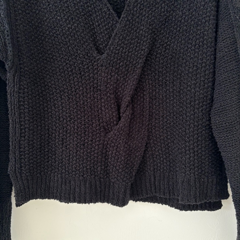 Free People | Coco V-Neck Textured Sweater | Sz M | Black | EUC - Picture 4 of 9